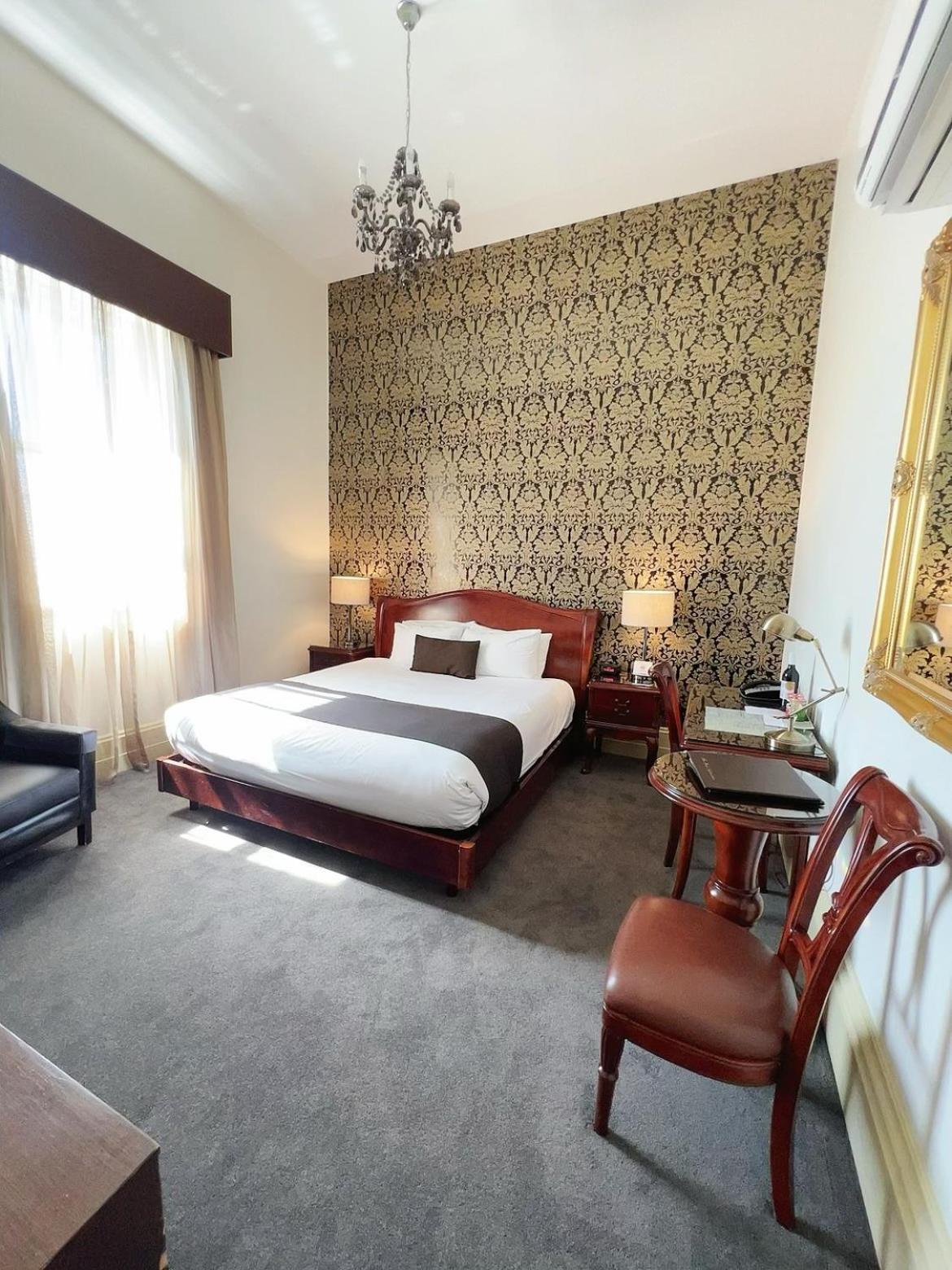 Quality Inn Heritage On Lydiard Баларат Екстериор снимка